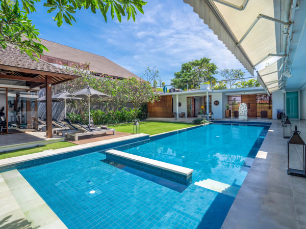 Villa Cendrawasih - Inviting private pool 